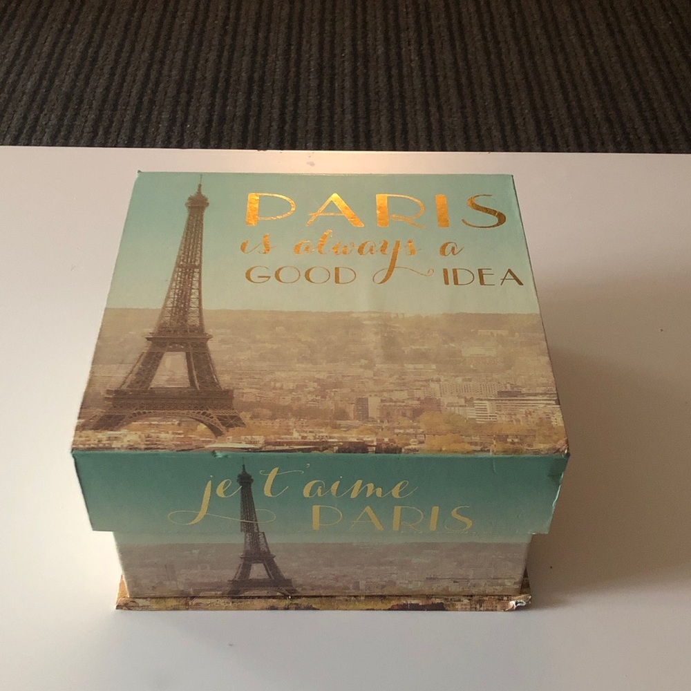 📦 Paris Themed Essentials Box